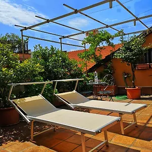 Laura's Milano